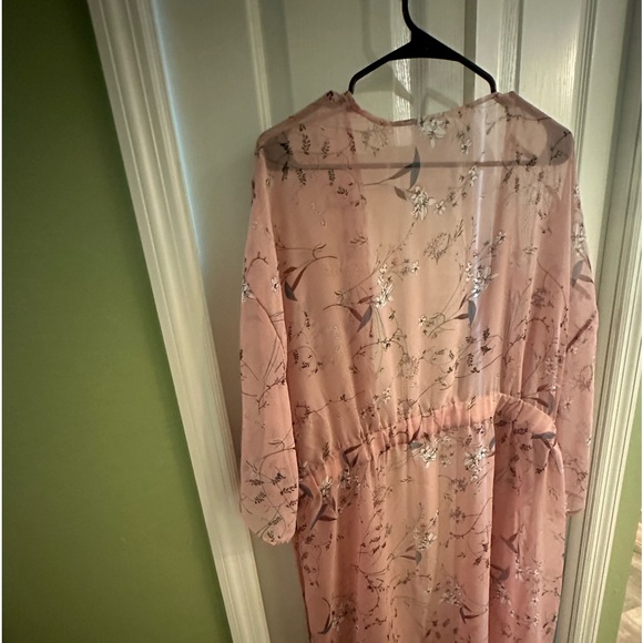 Sheer Robe/Cover up - Picture 2 of 4